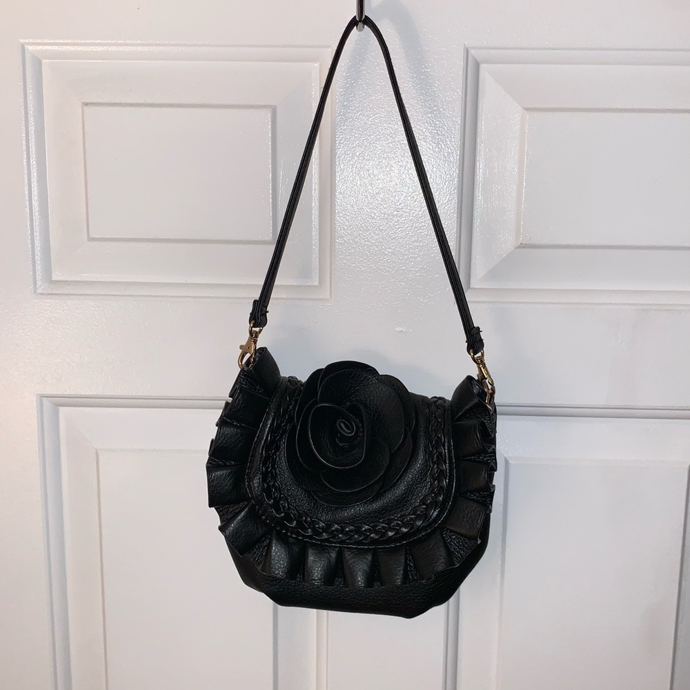 Black flowers purse